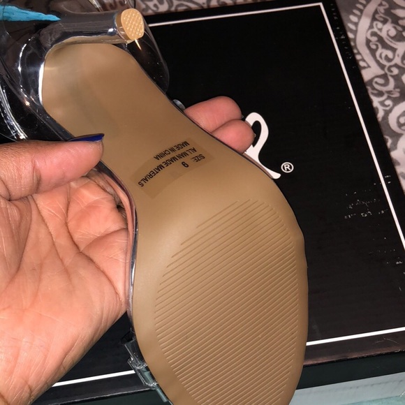 Heels - Picture 3 of 3